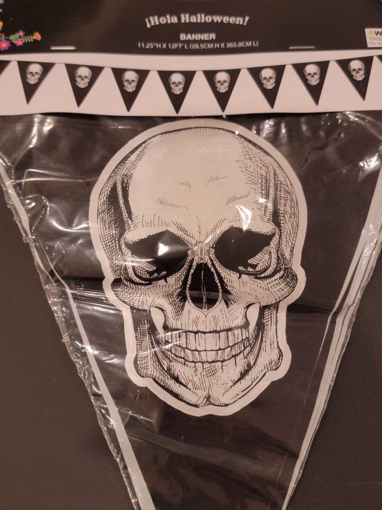 24 Feet Long Skull Banner - Great For Halloween Party