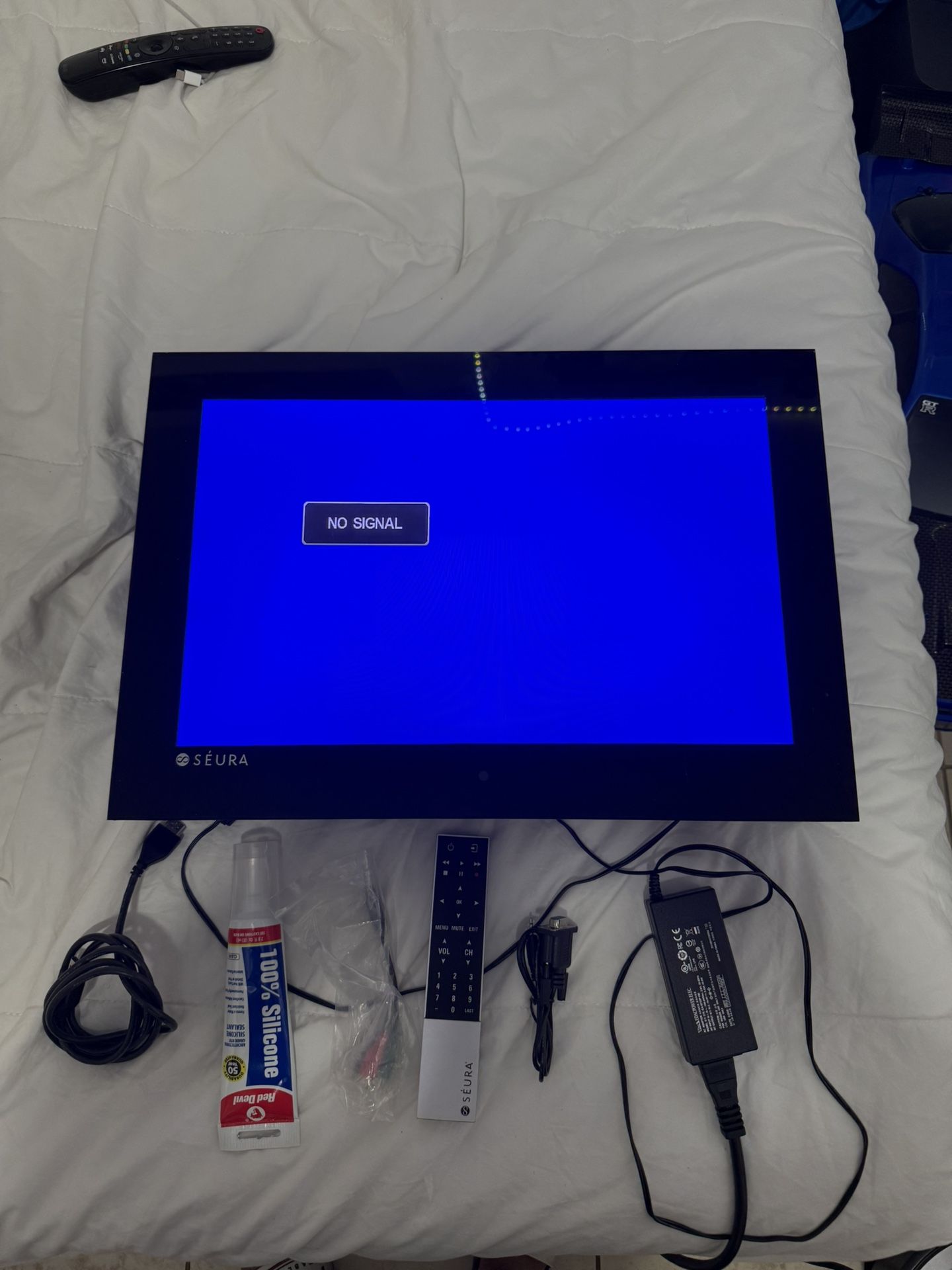 Tv Seura Indoor Waterproof 19 Inches
