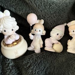 Precious moments Figurines 