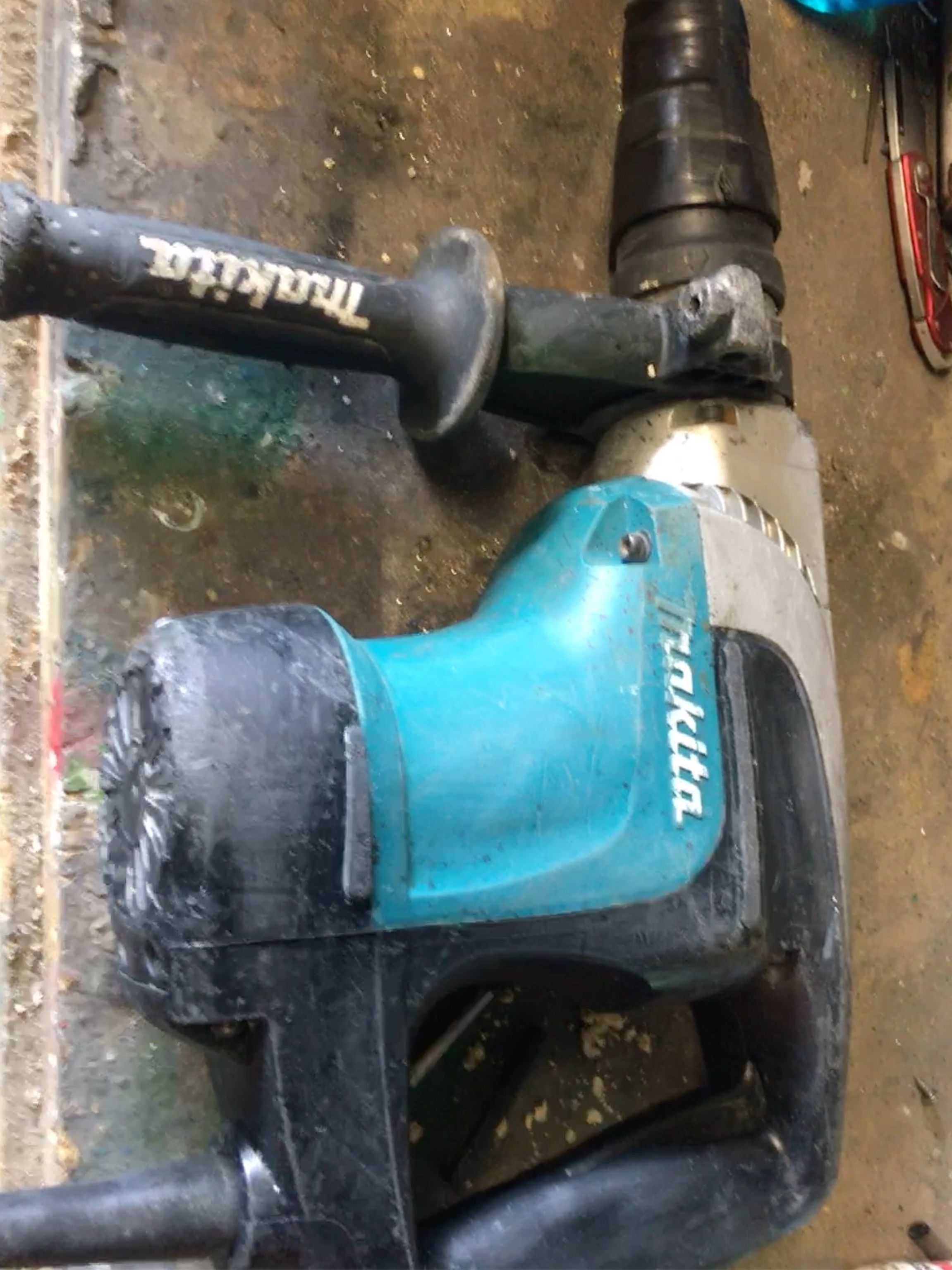Makita HR 4002. 10a Drill And Impact Hummer