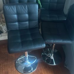 4 Barstools 