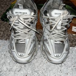 Balenciaga Tracks