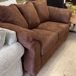 Loveseat 399