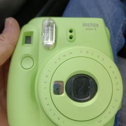 IFujifilm Instax Mini 9 Instant Camera - Ice Blue, 2.7x4.7x4.6 (Instax Mini 9 - Ice Blue)
