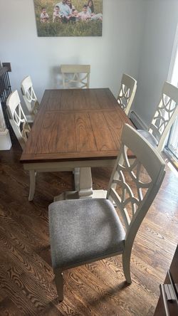 Dining room table with 6 chairs