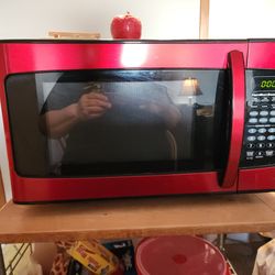 Microwave - Small, Red, Hamilton Beach