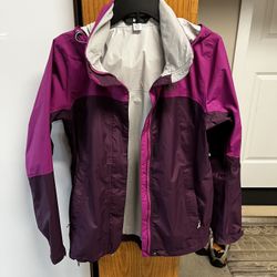 REI Peak 2.5 Rain/wind Breaker Women’s Med