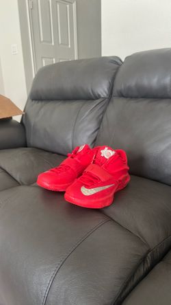 Basket ball shoes