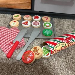 Melissa & Doug Slice and Bake Wooden Christmas Cookie Play Food set