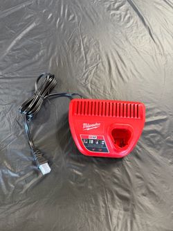 Milwaukee M12 battery charger