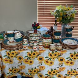 Fitz & Floyd, Dinnerware