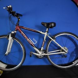 
Trek Multitrack 7500 Comfort Hybrid, Large Super Light Aluminum Alloy Custom Built With Racing Wheels 