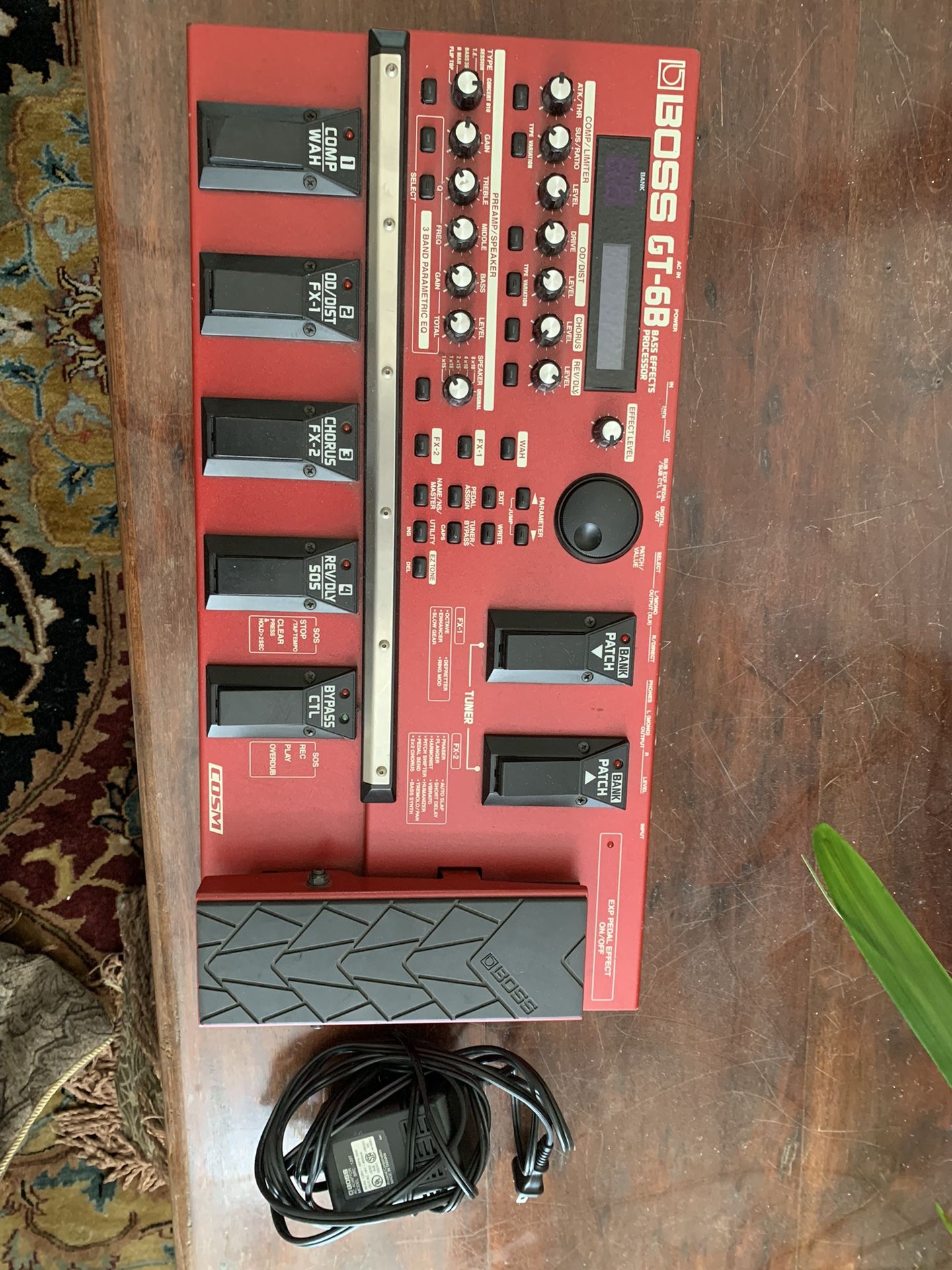 Boss GT-6B Bass Effects Processor