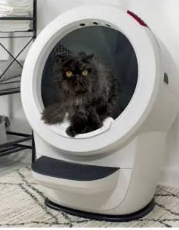 Robot four litter box