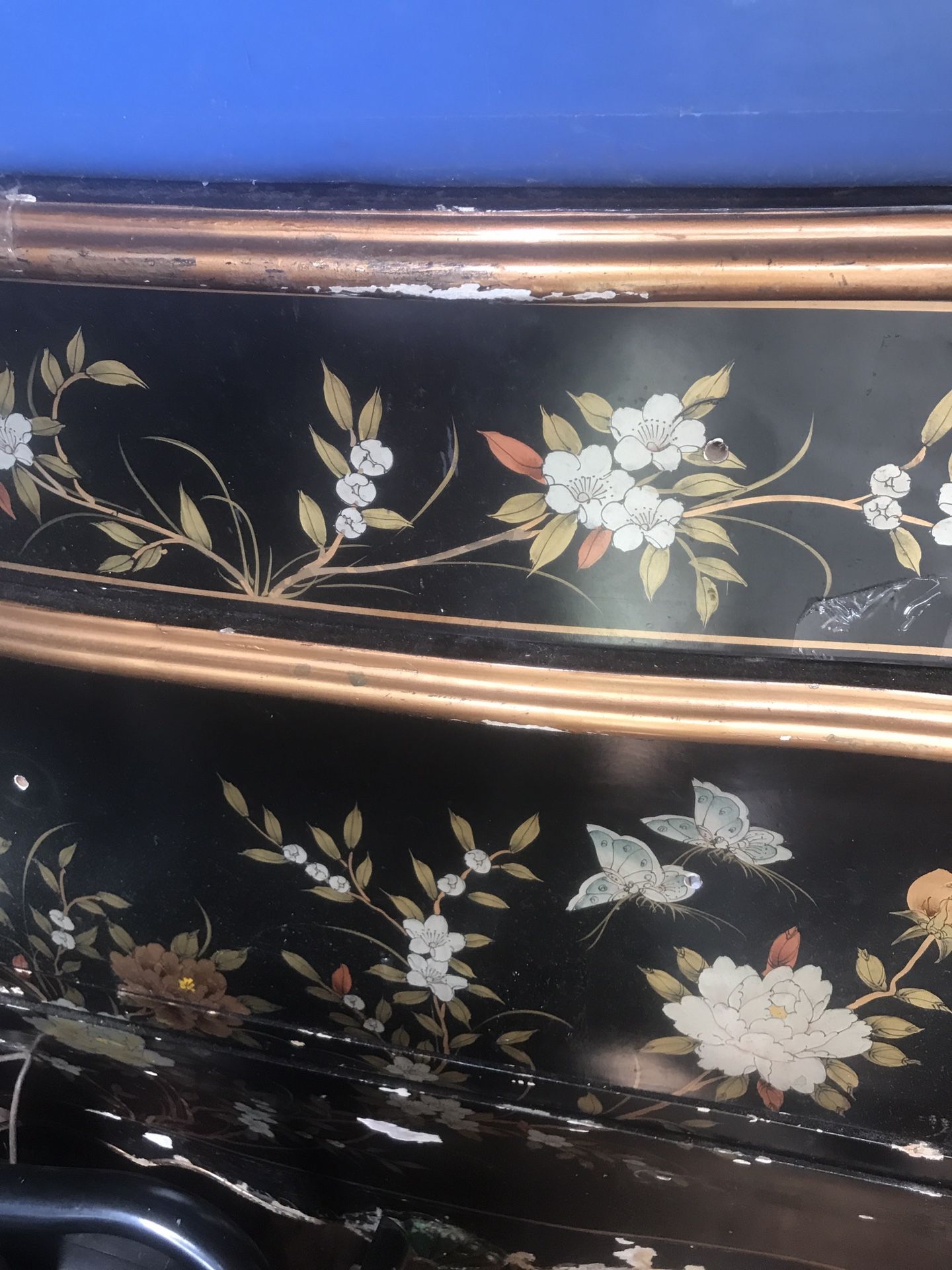 FRENCH STYLE REPRODUCTION DRESSER