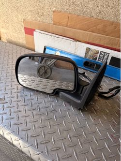 03-06 Chevy Silverado mirrors