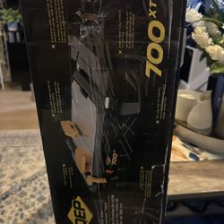 QEP 22700Q 700XT 3/4 HP Wet Tile Saw with 7 in. Blade and Table Extension