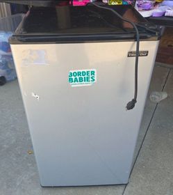 Magic Chef  3foot fridge