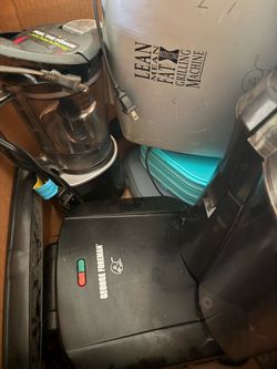 Box of kitchen appliances 40$ obo