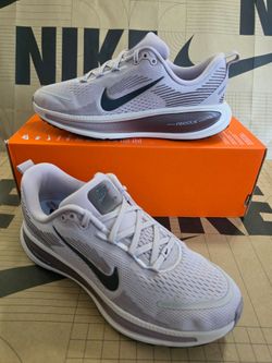 Nike Vomero 18 GS Particle Rose  Size 5.5Y Women's Size 7