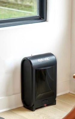 EyeVac Professional Touchless Vacuum