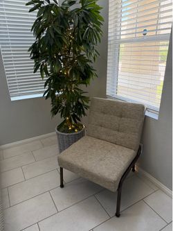 Lounge  chair