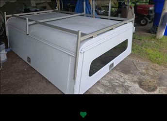White Truck Cap / Camper Shell with 3 Doors – Pickup Bed Cover

Cúpula blanca