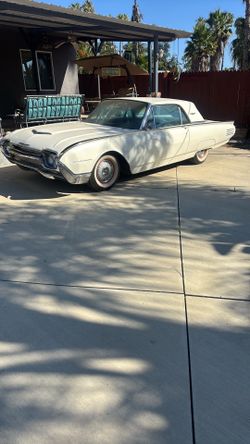 61 Ford Thunderbird