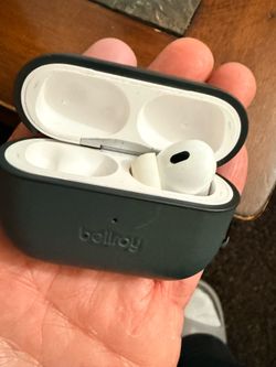AirPods Pro 2 case and right AirPod with bell Roy leather case