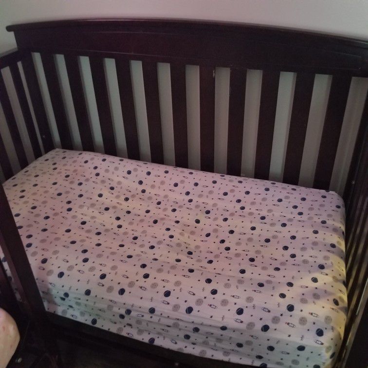 crib/toddler bed