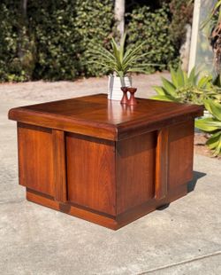 Mid Century Modern Vintage Brutalist Lane Walnut Cube Coffee Table