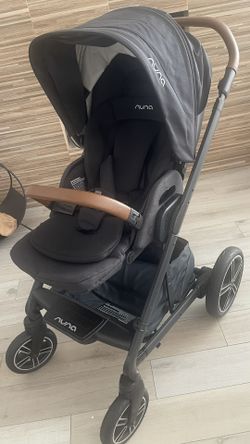 Nuna mixx Next Stroller & Pipa Car Seat Travel System