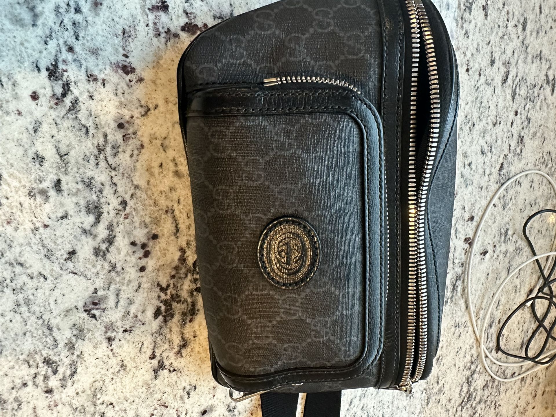 Gucci Crossbody bag