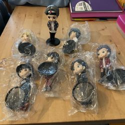 BTS tinytan q posket figures, complete set.  Make an offer.  Great Hard To Find Gift. 