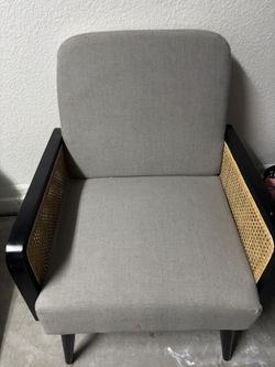 Accent chair