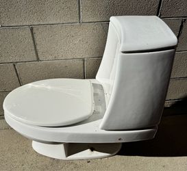 Free toilet