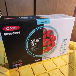 OXO Good Grips 8-Piece Round Glass Food Storage Container Set