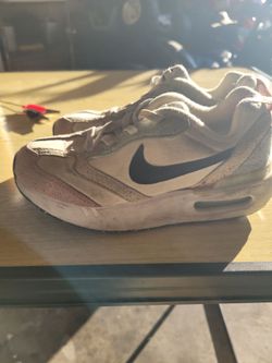 Girls nike