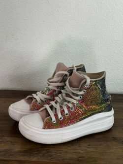 Hand done, custom rhinestones. Brand/Shoe: Converse.     Color: Hand done, custom rhinestones.        Size:US 5.5