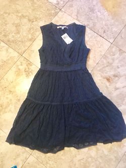 BRAND NEW (with tags) woman’s navy blue, lace size Small Max Studio dress