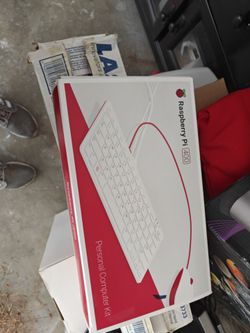 Raspberry Pi 400 Personal Computer Kit