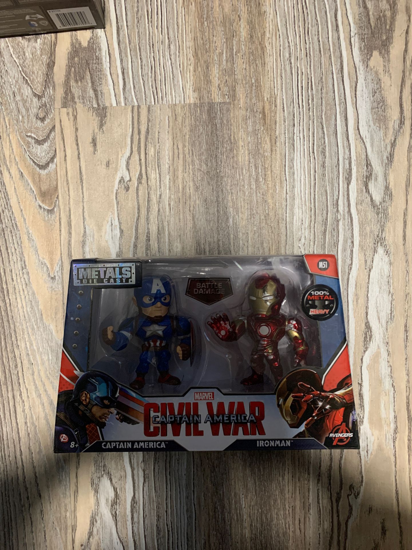 Captain America and Iron Man Metal Figure