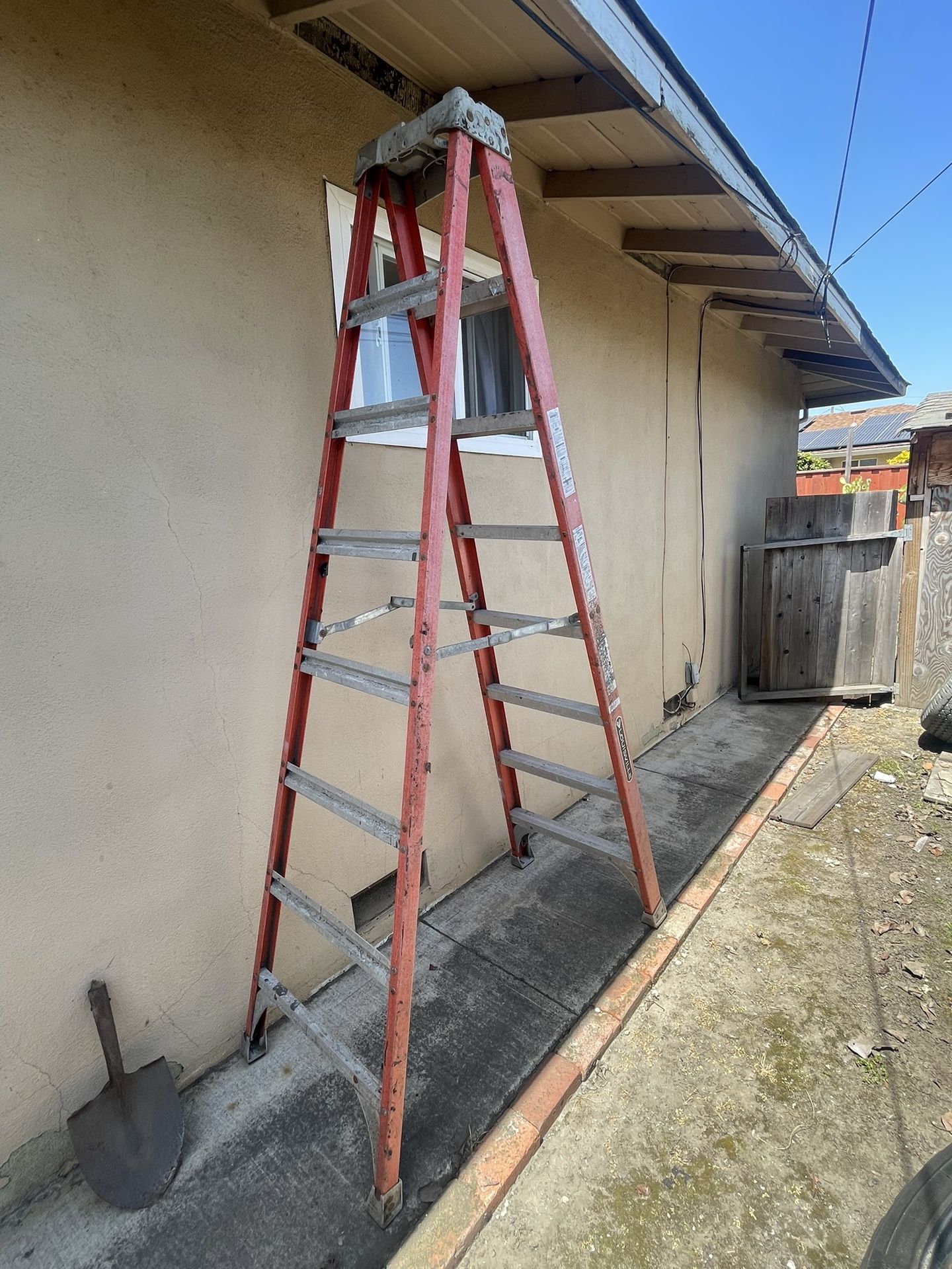 Louisville 8ft ladder