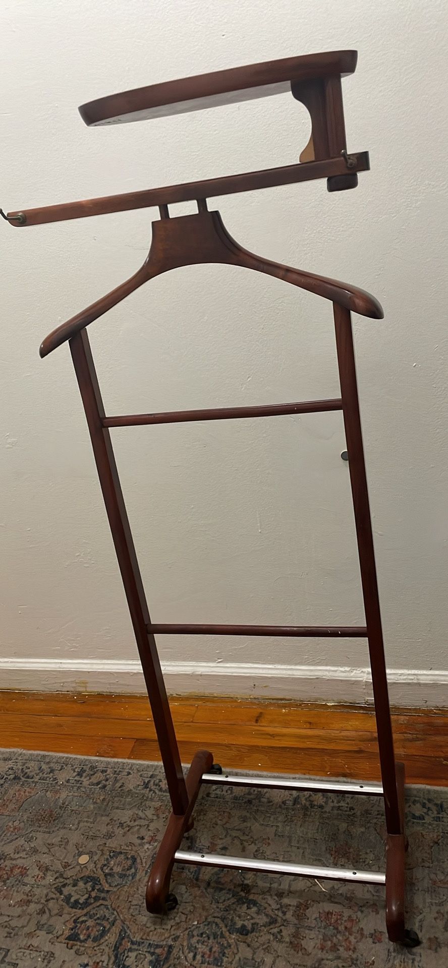 Vintage Mahogany Valet Stand / Clothes Butler
