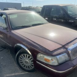 2007 grand marquis (FOR PARTS)