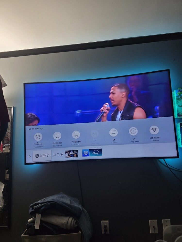 65" Samusung Curved Tv