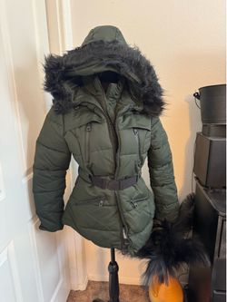 Green women’s guess jacket