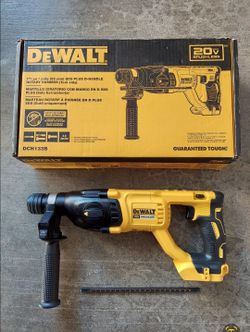 New Dewalt 1" SDS-PLUS D-Handle Concrete And Masonry Rotary Hammer 20v  tool only