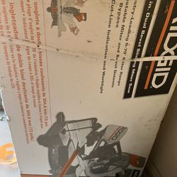 Rigid Dual Bevel 12” Sliding Mitersaw