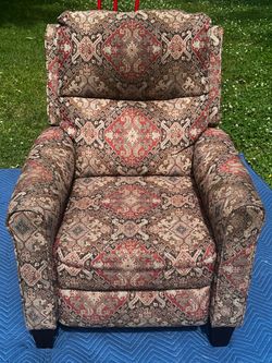 Multicolored recliner